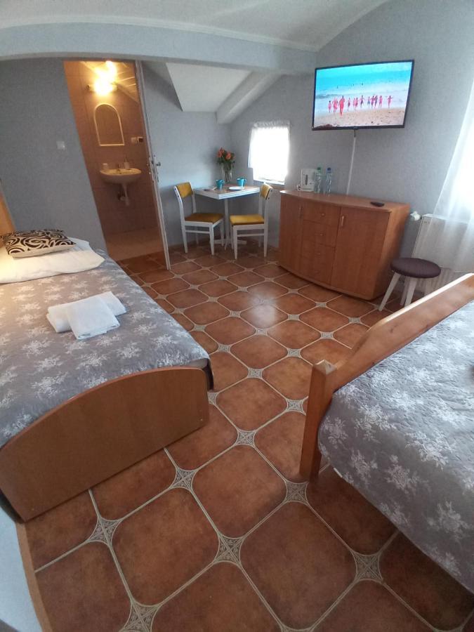 Pokoje Goscinne Akacja Resko Dźwirzyno Εξωτερικό φωτογραφία