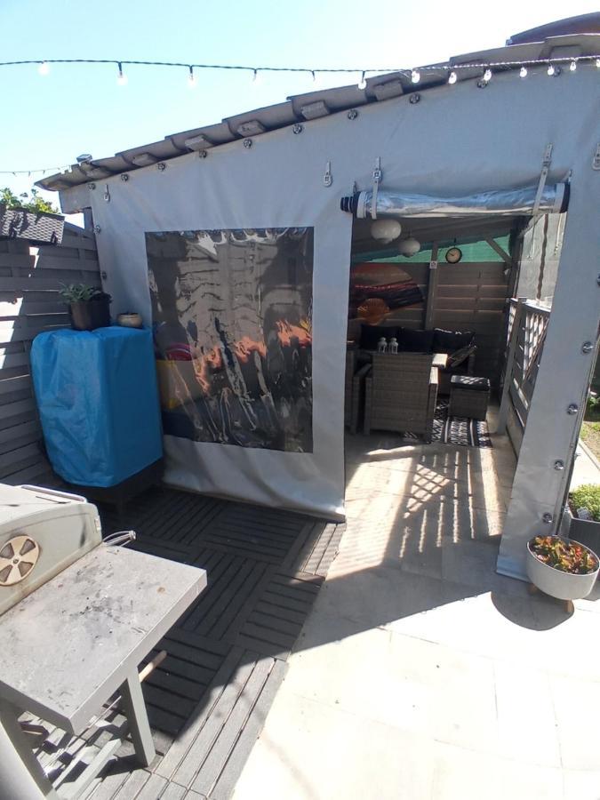 Pokoje Goscinne Akacja Resko Dźwirzyno Εξωτερικό φωτογραφία